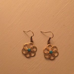 Beautiful costume jewerly gold with teal Center